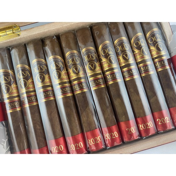 Oliva Serie V Melanio Edicion Limitada 2020 Toro Grande (Box 10)***out of stock **